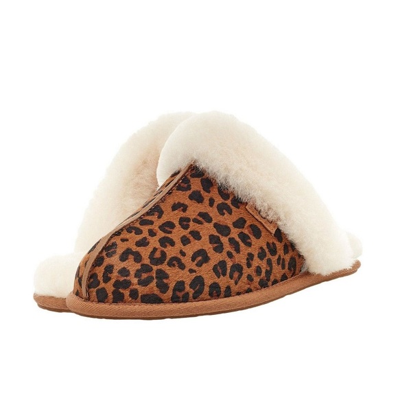 UGG Scuffette II Leopard Slippers - Picture 1 of 10